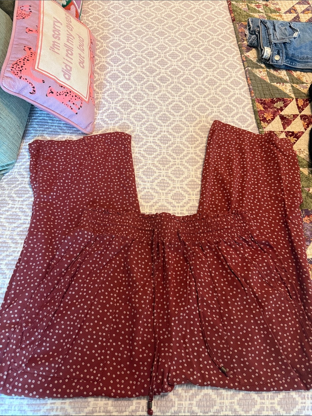 Abercrombie & Fitch Red Floral Pull On Tie Waist Pant